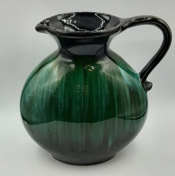 Vintage Blue Mountain Pottery BMP Unusual Pitcher Jug Drip Glaze Narrow - Picture 3 of 6